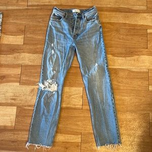 Abercrombie Dad Jean - high rise distressed crop. 24|00L